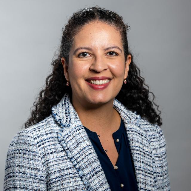 Leila Lins headshot